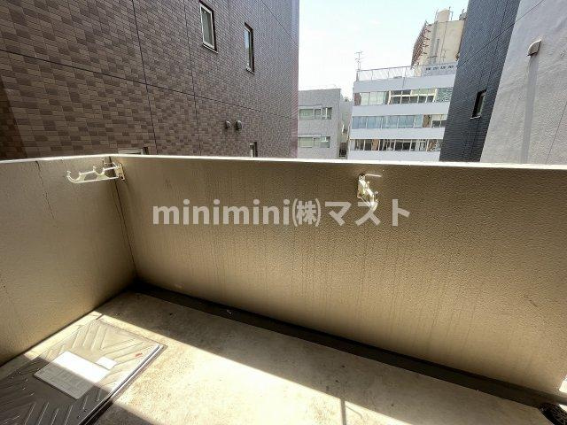 大阪市西区靱本町３丁目の賃貸マンションのバルコニー