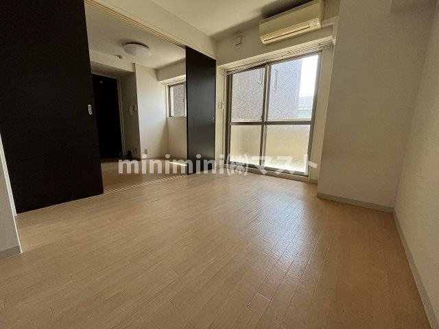 大阪市西区靱本町３丁目の賃貸マンションの洋室