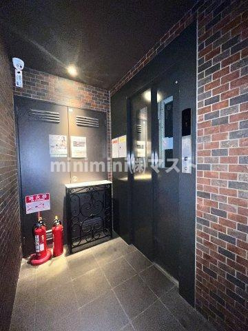 大阪市西区九条南１丁目の賃貸マンションのロビー