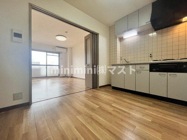 大阪市西区九条南１丁目の賃貸マンションの居間・リビング