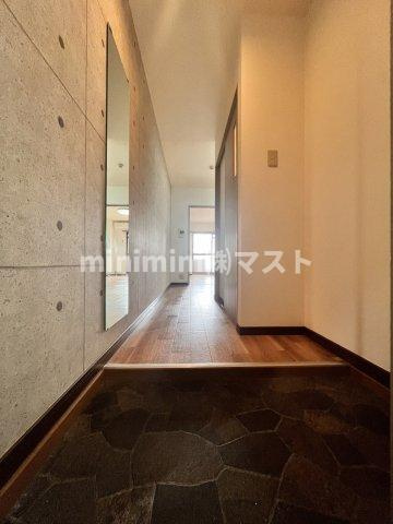 大阪市西区九条南１丁目の賃貸マンションの玄関