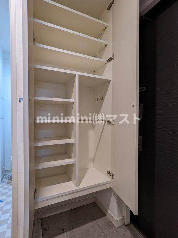 大阪市西区西本町２丁目の賃貸マンションの収納