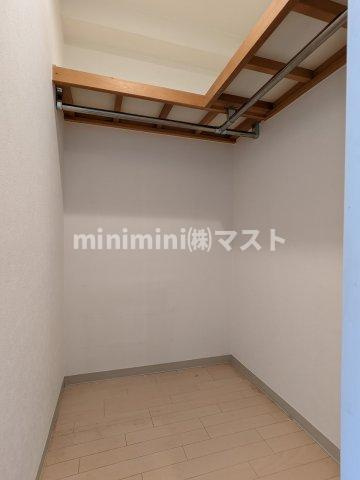 大阪市西区西本町２丁目の賃貸マンションの収納