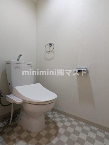大阪市西区西本町２丁目の賃貸マンションのトイレ