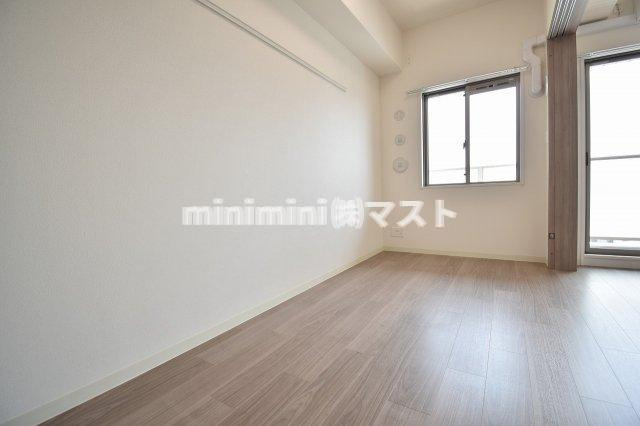大阪市西区九条２丁目の賃貸マンションの洋室