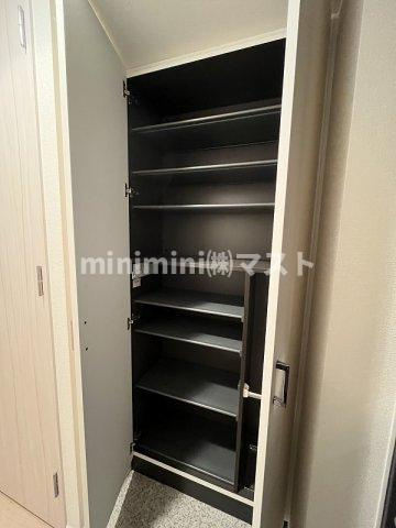 大阪市西区江戸堀３丁目の賃貸マンションの収納
