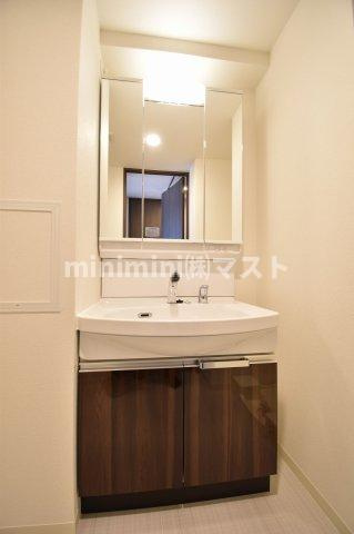 大阪市西区九条２丁目の賃貸マンションの洗面所