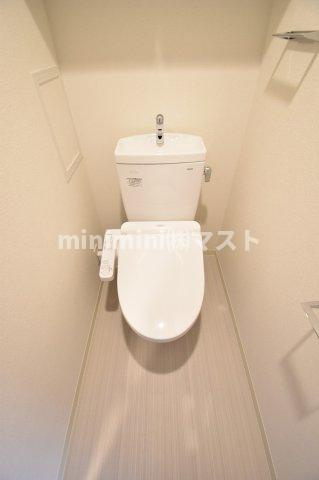 大阪市西区九条２丁目の賃貸マンションのトイレ