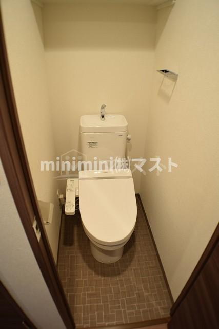 大阪市西区九条南２丁目の賃貸マンションのトイレ