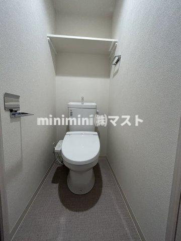 大阪市西区境川２丁目の賃貸マンションのトイレ