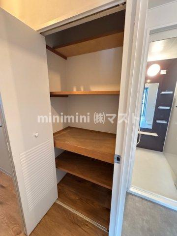 大阪市西区北堀江３丁目の賃貸マンションの収納