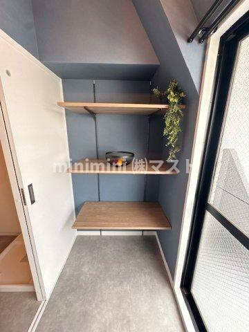 大阪市西区北堀江３丁目の賃貸マンションの収納