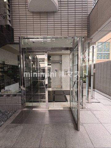 大阪市西区北堀江３丁目の賃貸マンションのエントランス