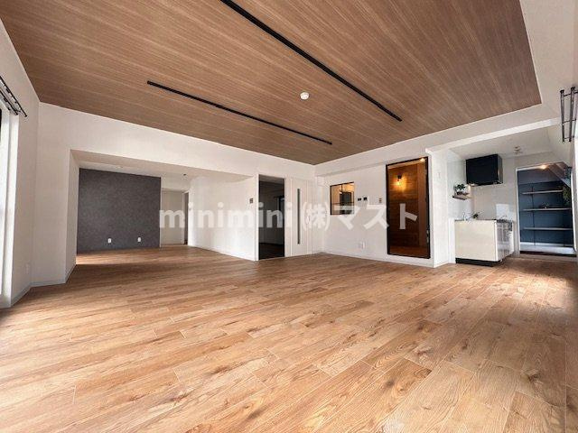 大阪市西区北堀江３丁目の賃貸マンションの居間・リビング