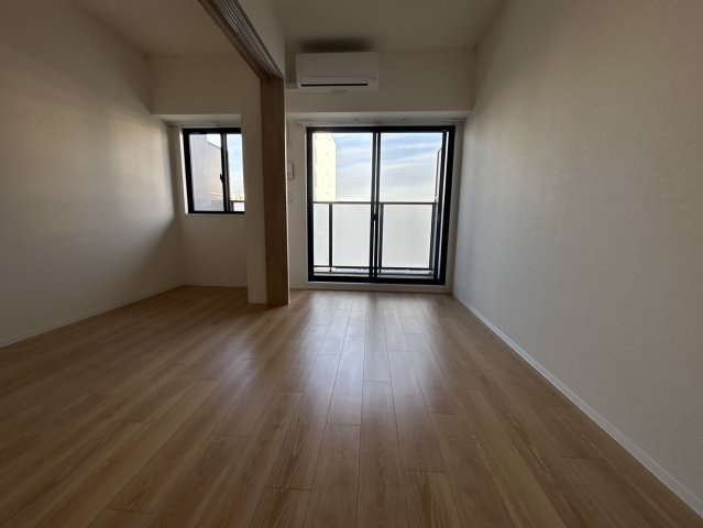 大阪市西区本田２丁目の賃貸マンションの居間・リビング