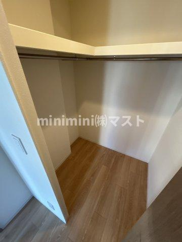 大阪市西区本田２丁目の賃貸マンションの収納