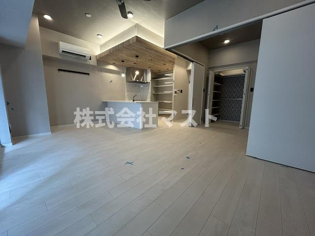 大阪市西区立売堀４丁目の賃貸マンションの居間・リビング
