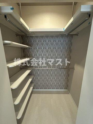 大阪市西区立売堀４丁目の賃貸マンションの収納
