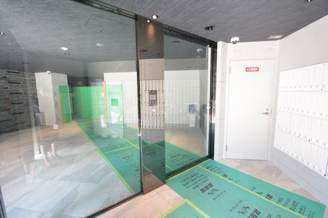 大阪市西区九条２丁目の賃貸マンションのロビー