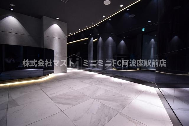 大阪市西区南堀江２丁目の賃貸マンションのロビー