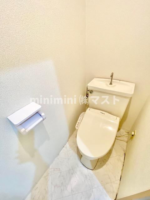 大阪市西区九条１丁目の賃貸マンションのトイレ|※別号室参考写真