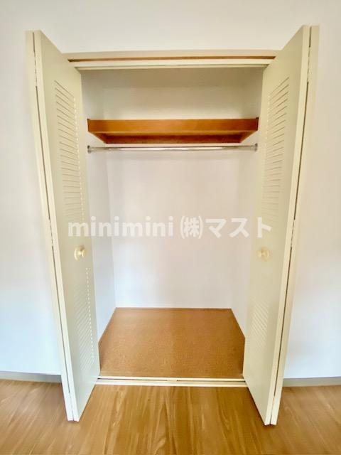 大阪市西区九条１丁目の賃貸マンションの収納|※別号室参考写真