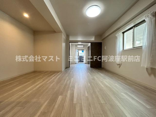 大阪市西区九条１丁目の賃貸マンションの内装