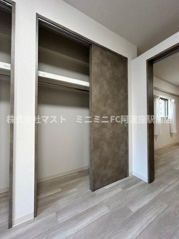 大阪市西区九条１丁目の賃貸マンションの収納