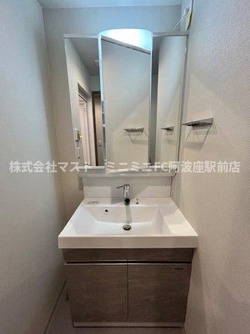 大阪市西区九条１丁目の賃貸マンションの洗面所