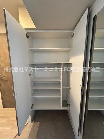 大阪市西区九条１丁目の賃貸マンションの収納