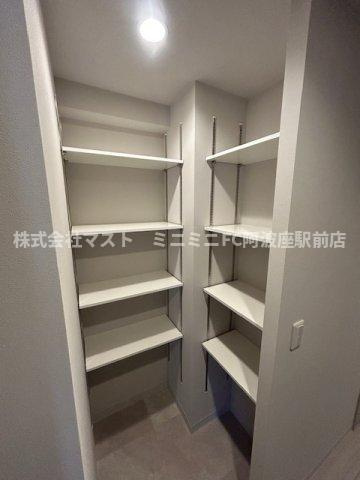 大阪市西区九条１丁目の賃貸マンションの収納