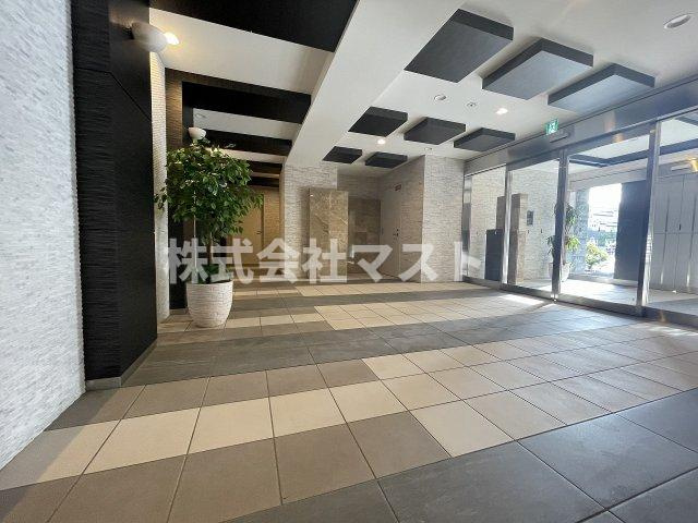 大阪市西区南堀江３丁目の賃貸マンションのロビー
