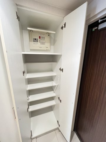 大阪市西区靱本町３丁目の賃貸マンションの収納