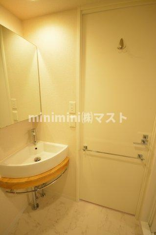 大阪市西区立売堀５丁目の賃貸マンションの洗面所