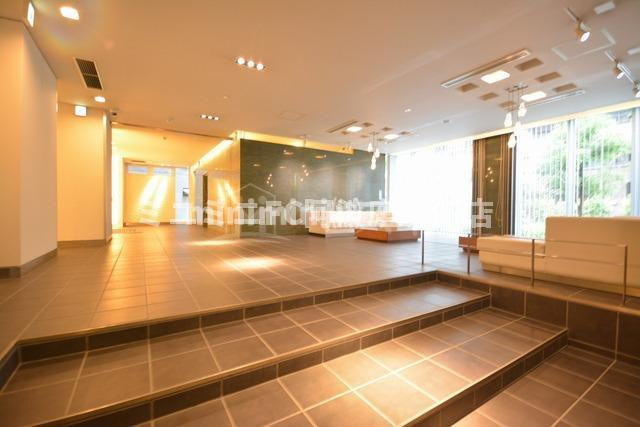 大阪市西区新町１丁目の賃貸マンションのロビー