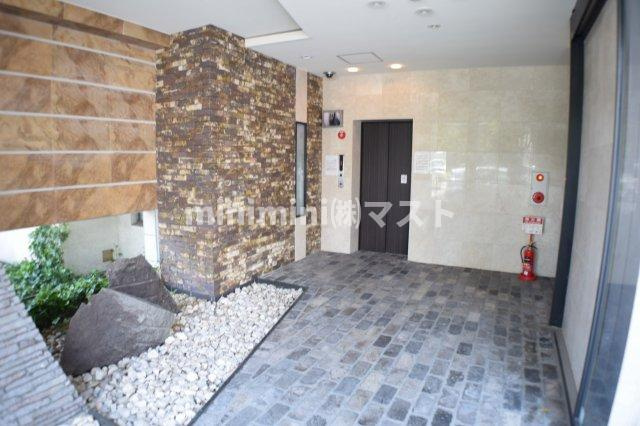 大阪市西区西本町２丁目の賃貸マンションのロビー