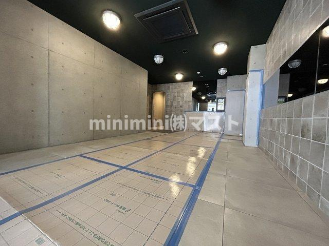 大阪市西区西本町１丁目の賃貸マンションのロビー