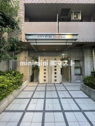 大阪市西区江戸堀３丁目の賃貸マンションのエントランス