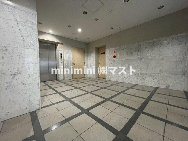 大阪市西区江戸堀３丁目の賃貸マンションのロビー