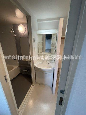 大阪市西区江戸堀３丁目の賃貸マンションの洗面所