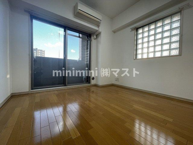 大阪市西区江戸堀３丁目の賃貸マンションの居間・リビング