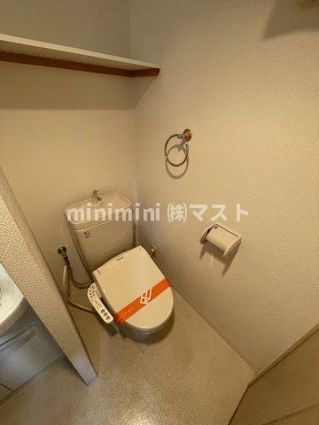 大阪市西区江戸堀３丁目の賃貸マンションのトイレ