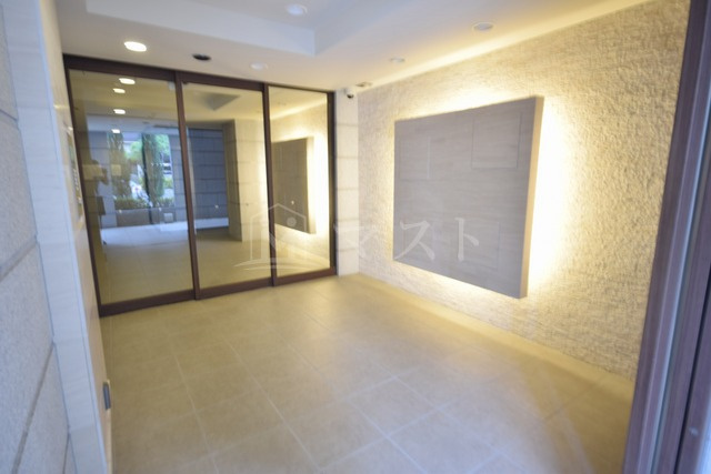 大阪市西区新町２丁目の賃貸マンションのロビー