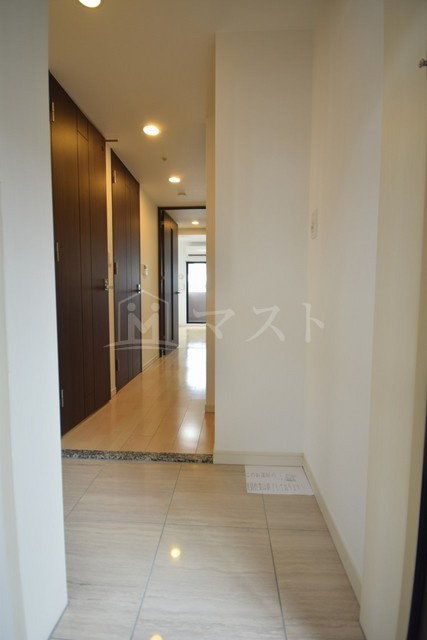 大阪市西区新町２丁目の賃貸マンションの玄関