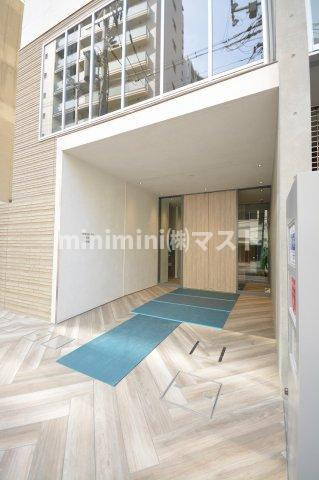 大阪市西区南堀江１丁目の賃貸マンションのエントランス