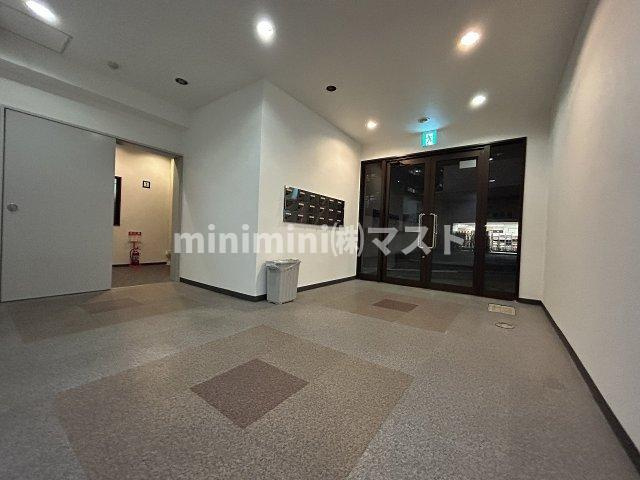 大阪市西区南堀江４丁目の賃貸マンションのロビー