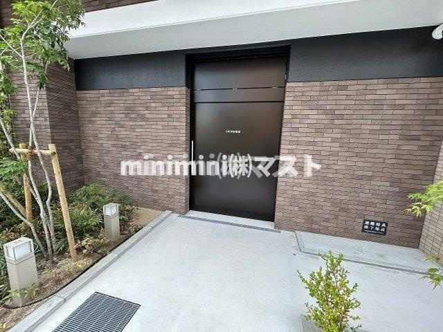 大阪市西区南堀江２丁目の賃貸マンションのエントランス