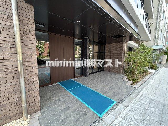 大阪市西区南堀江２丁目の賃貸マンションのエントランス