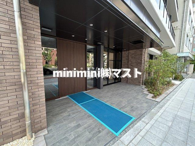 大阪市西区南堀江２丁目の賃貸マンションのエントランス