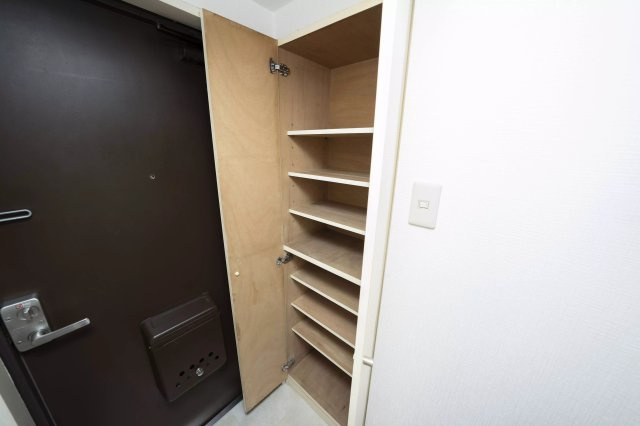 AP708 トップ行徳 106の収納|



